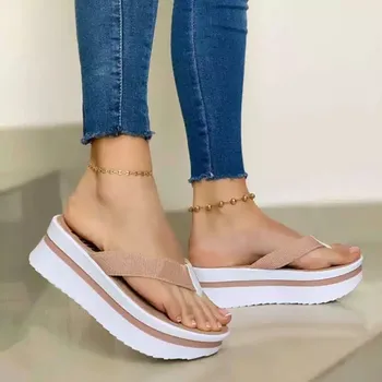 Vasaros moterų mados nuolydis posvyrio kampas sandalai atsitiktinis paplūdimio moterų storio-soled šlepetės minkšto dugno spalvų atitikimo sandalai moterims