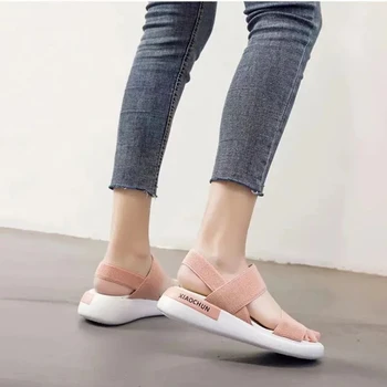 Moterų sporto sandalai 2021 m. vasarą naujų plokščiadugnis laukinių pasakų stiliaus romos batai Moterų storio-soled neslidus paplūdimio bateliai