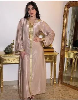 Romaną Moterys Artimųjų Rytų Dubajus Suknelė Abaja Aukso Krašto Ilgomis Rankovėmis Su Gobtuvu V Kaklo Aksomo Musulmonų Ilgas Chalatas, Šalies Vakaro Drabužiai 2021