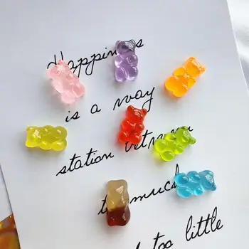 Naujas Animacijos Mielas Saldainiai Spalva Gummy Bear Sagė Mini Ženklelis Priedai Mokyklos Maišą Pakabukas Apdailos Mažas Pin Female