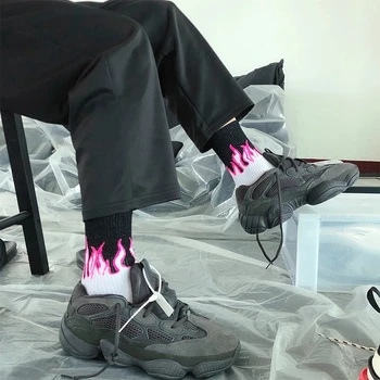 Naujas Harajuku Gaisro Vyrų ir Moterų Kojinės Gatvės Dėvėti Medvilnės Geltona Juoda Liepsna Mados HipHop Riedlentė Juokinga Laimingas Merginos Sockings