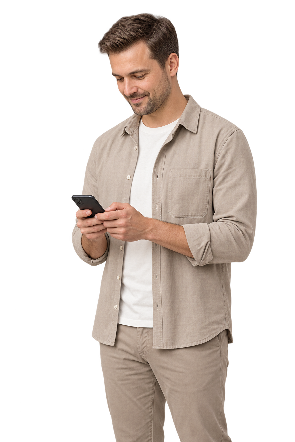 Žmogus ramiai peržiūri finansavimo informaciją telefone
